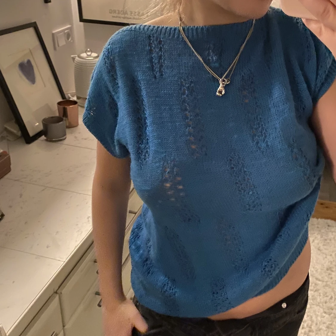 Blå stickad topp med detaljer  - 91