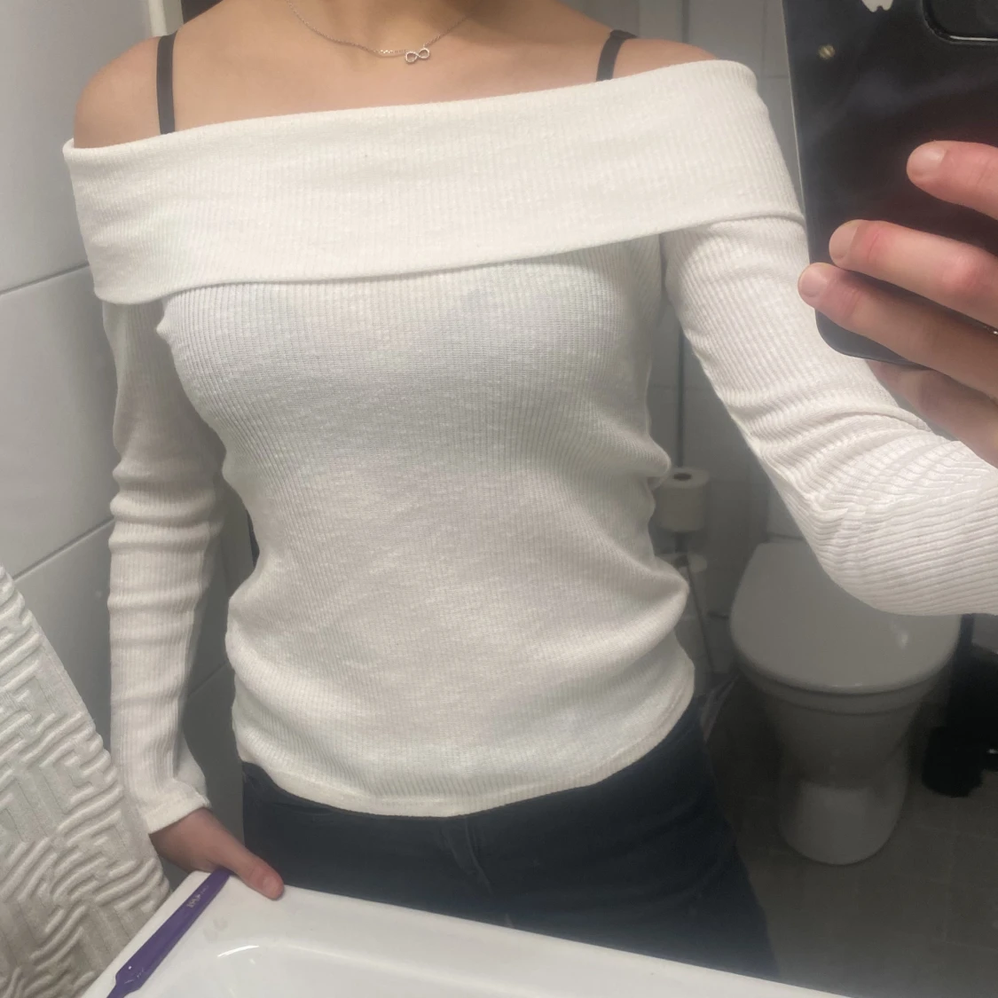 Off shoulder tröja