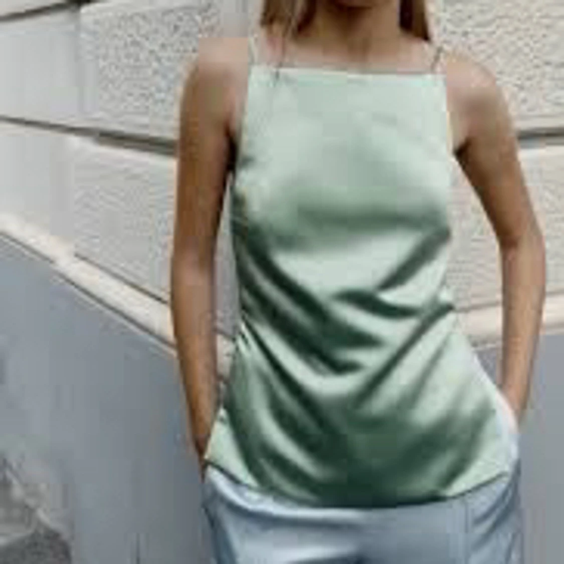 grön topp öppen rygg