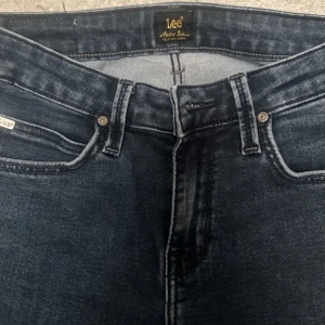 Lee jeans XS - Lågmidjade jeans i bra skick, använda fåtal gånger 