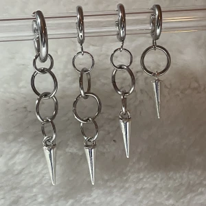 Layerd hoop set - 4 par supersnygga layerd hoops, mestadels gjorda av rostfritt stål 