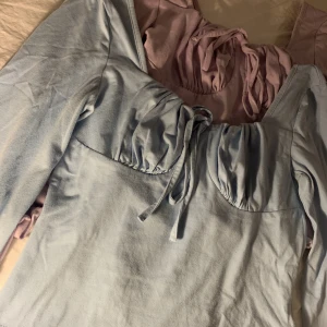 Topp - Långärmade toppar i fint skick. En styck 60kr två styck 100kr
