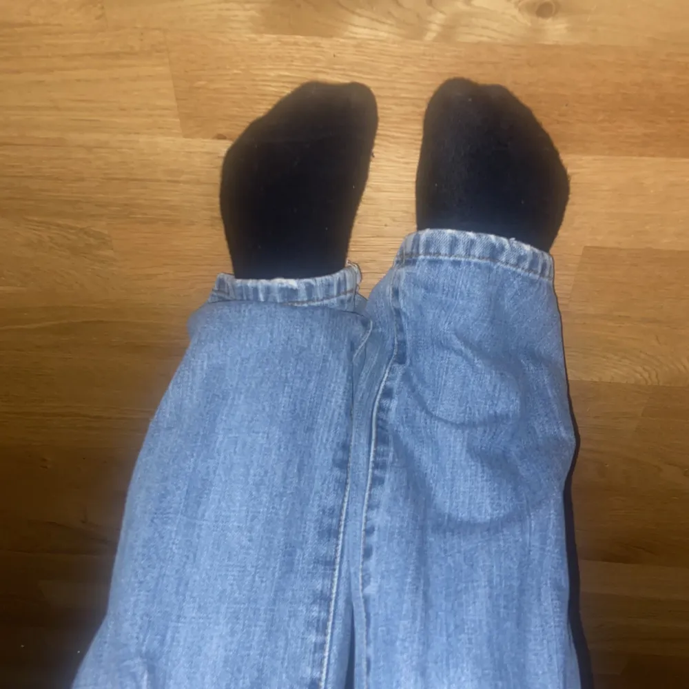 Lowwaist/lågmidjade! Höft 38 cm  . Jeans & Byxor.
