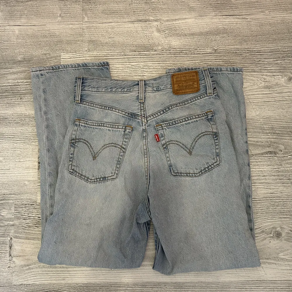 Snygga Levis jeans 💞. Jeans & Byxor.