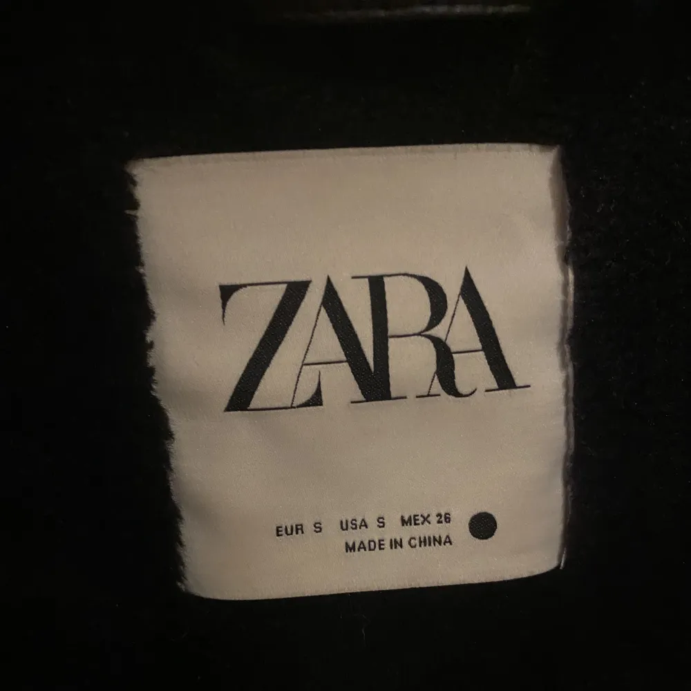 Jacka som ja köpt på Zara använd en höst. Jackor.
