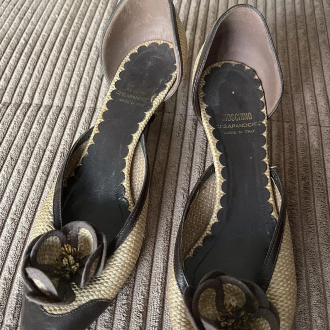 Vintage moschino klackar 