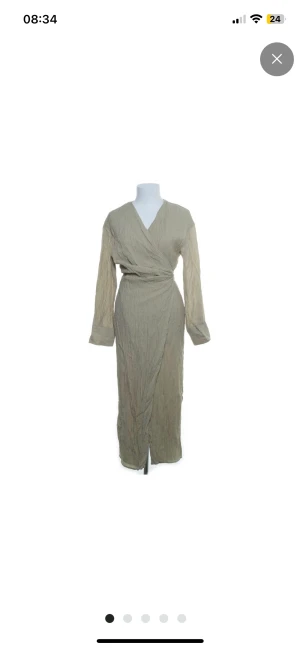 Zara Klänning - oanvänd skulle jag säga!