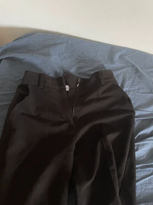Kostymbyxor💓 - Säljer dessa jätte snygga kostymbyxorna då dom e lite tajta på mig💓