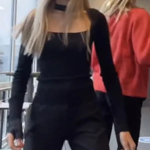 Tröja - Fin tröja från zara, lite suddig bild💗