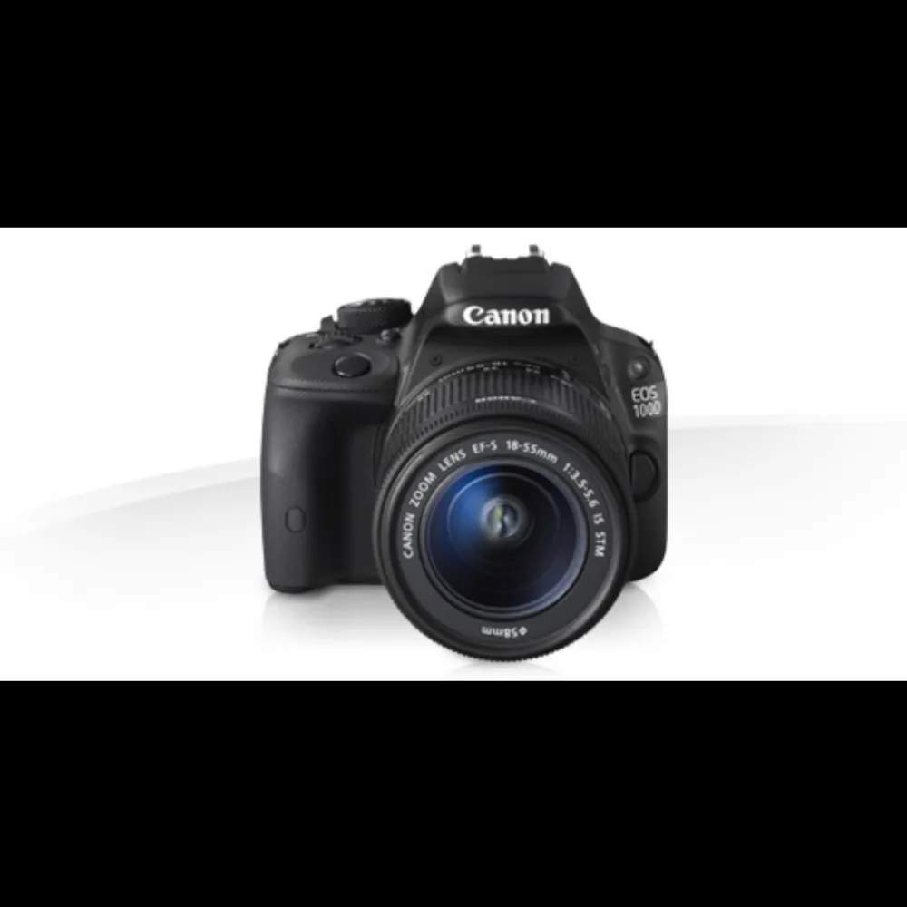 Canon systemkamera säljes perfekt första kamera. Alla originaldelar följs med samt kameraväska i läder och ett stativ. Fler bilder kan ordnas 🌸. Övrigt.