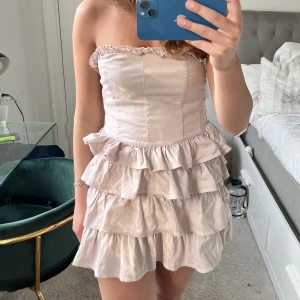 Klänning!! - Så snygg sommrig klänning! 