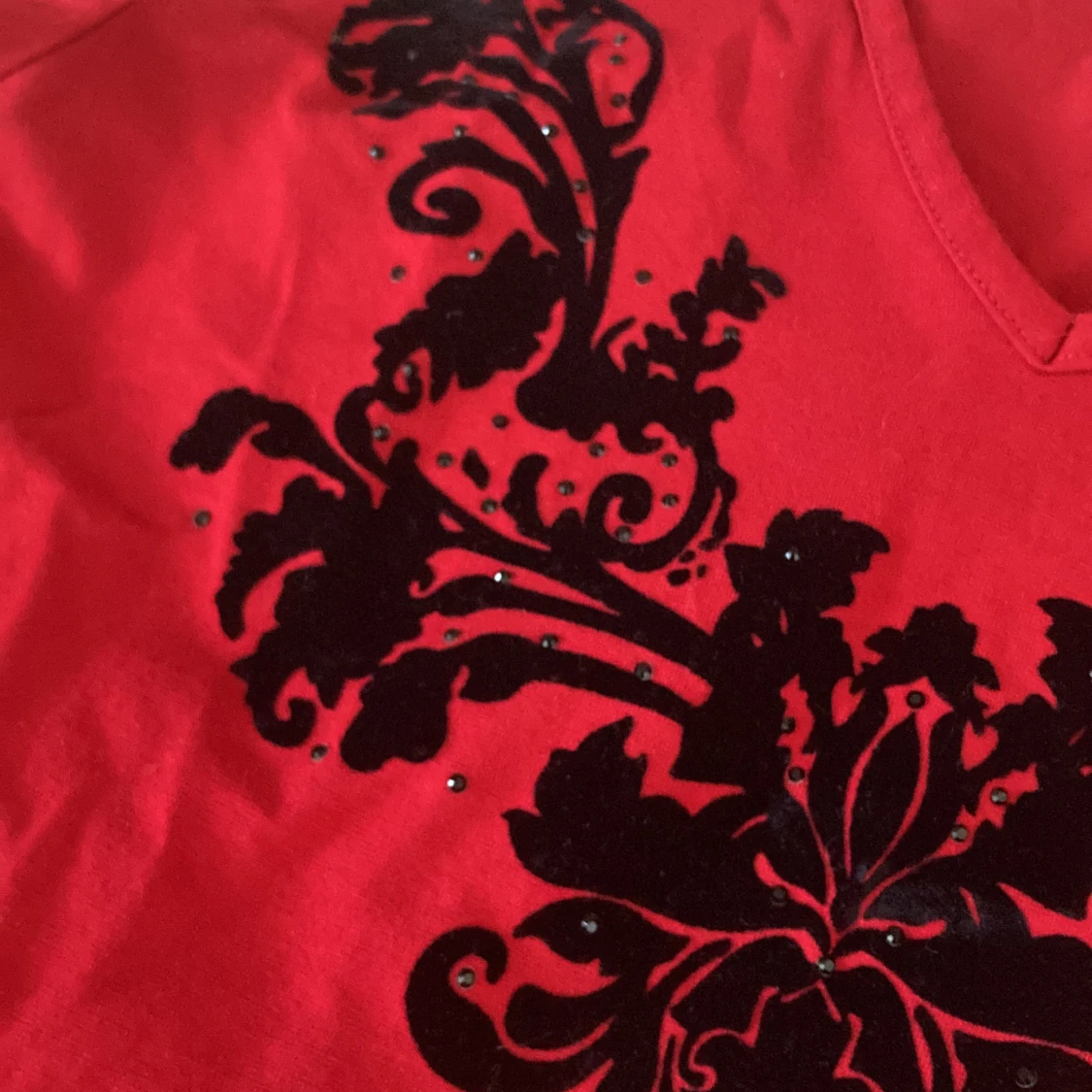 röd topp med strass - 90