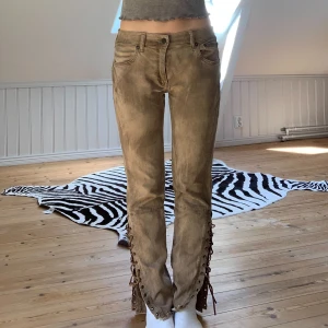 Byxor med snörning - Så snygga byxor med snörning på sidorna! Från Polo Ralph Lauren ✨ såå coola!!