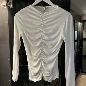 Vit tröja - Vit tröja från NLY by Nelly 