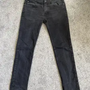 Tja! Säljer mina acne studios jeans Säljer billigt för inte använt på länge LÄGG BUD! Skriv om ni har nån fråga! 