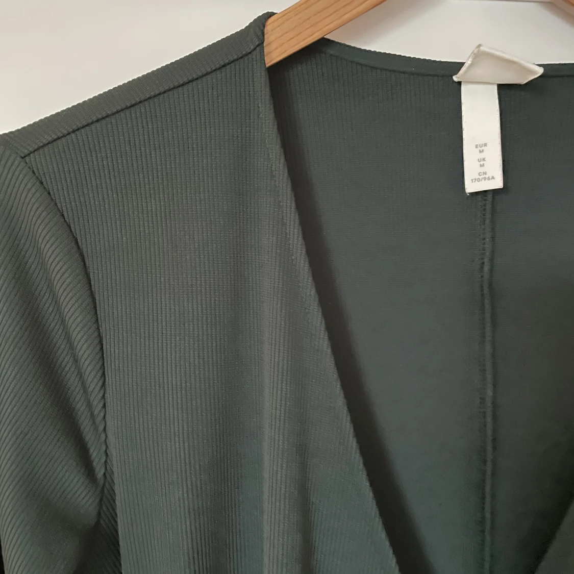 Omlottklänning med knytband - 2