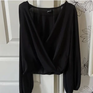 Omlott blus - Jättefin omlott blus