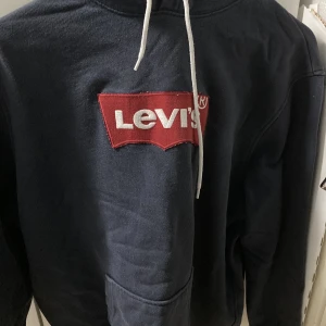 Levis hoodie - Använd förra sommaren