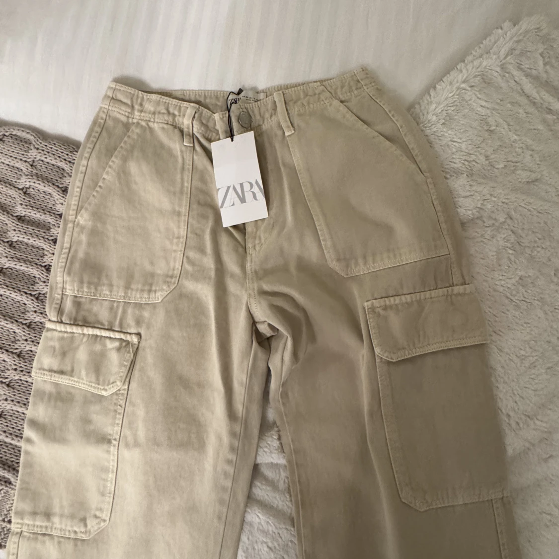Cargobyxor från zara - 90