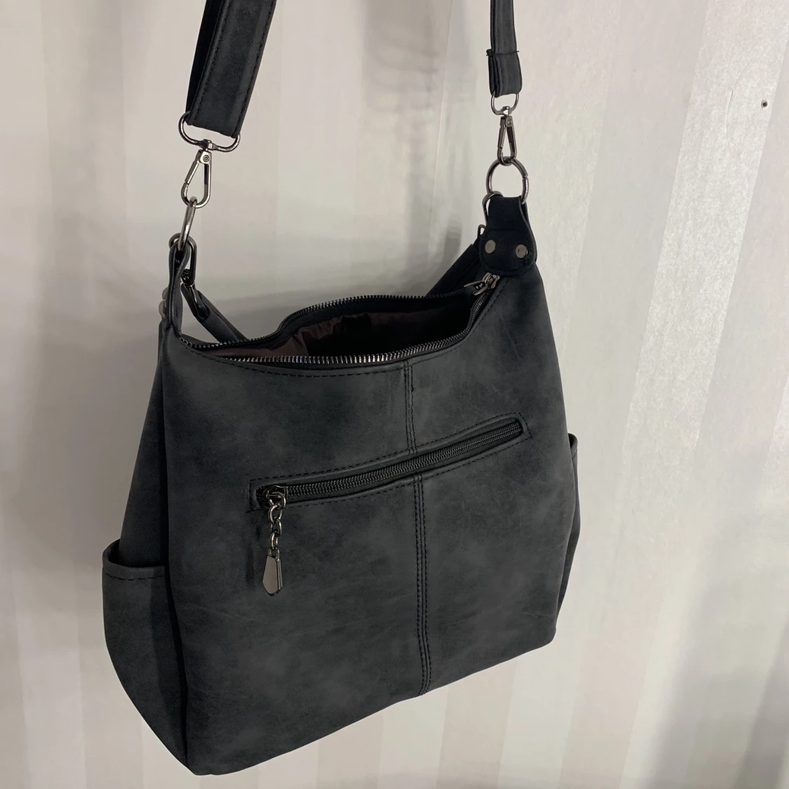 grå axelväska - 91