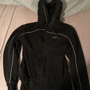 Hugo boss  - Fin och bra kvalite boss kofta 