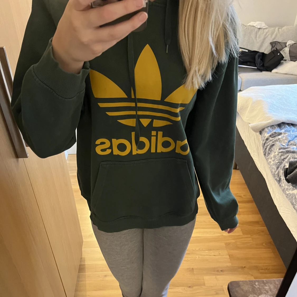 Hoodie från adidas