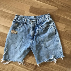 short - shorts i storlek 36<3