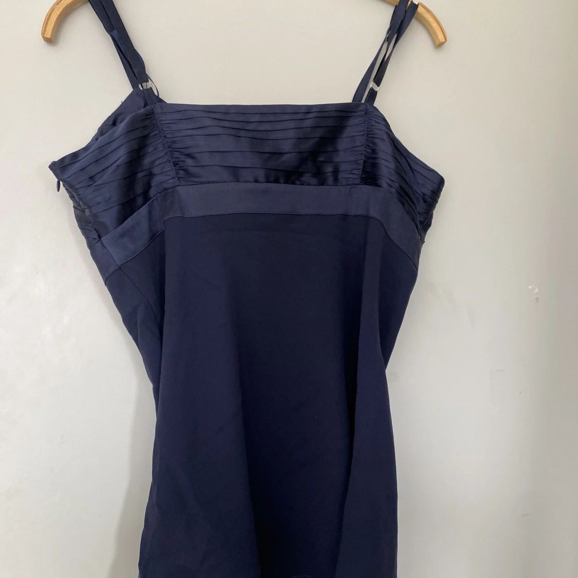 Mörkblått linne  - 90