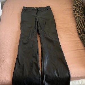 Madlady skinnbyxor  - Madladys kända skinnbyxor. Aldrig använt. 