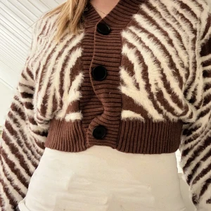 Mysig kofta - Asskön kofta som man kan ha hela året! Väldigt bra kvalite för att vara från SHEIN.