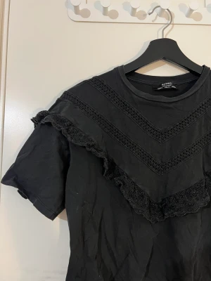 T shirt  - Välanvänd men i bra skick. 