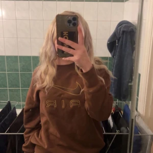 Nike brun tröja - Nike tröja strl S dam 