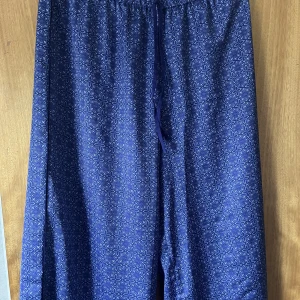 Natt kläder  - En av min favo natt byxa som är gjort av silke riktigt skön men har blivit för liten för mig 