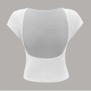 Topp med öppen rygg - Säljer denna trendiga T-shirt med öppen rygg. Nyskick - aldrig använd. Passar XS-S. Perfekt till sommaren! 💗