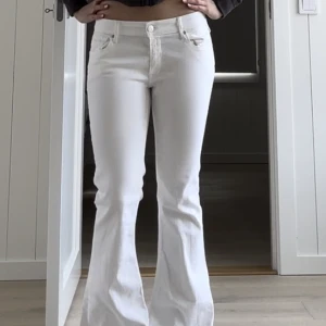 Lågmidjade jeans  - Ett par lågmidjade jeans från replay. Aldrig använda!!! 