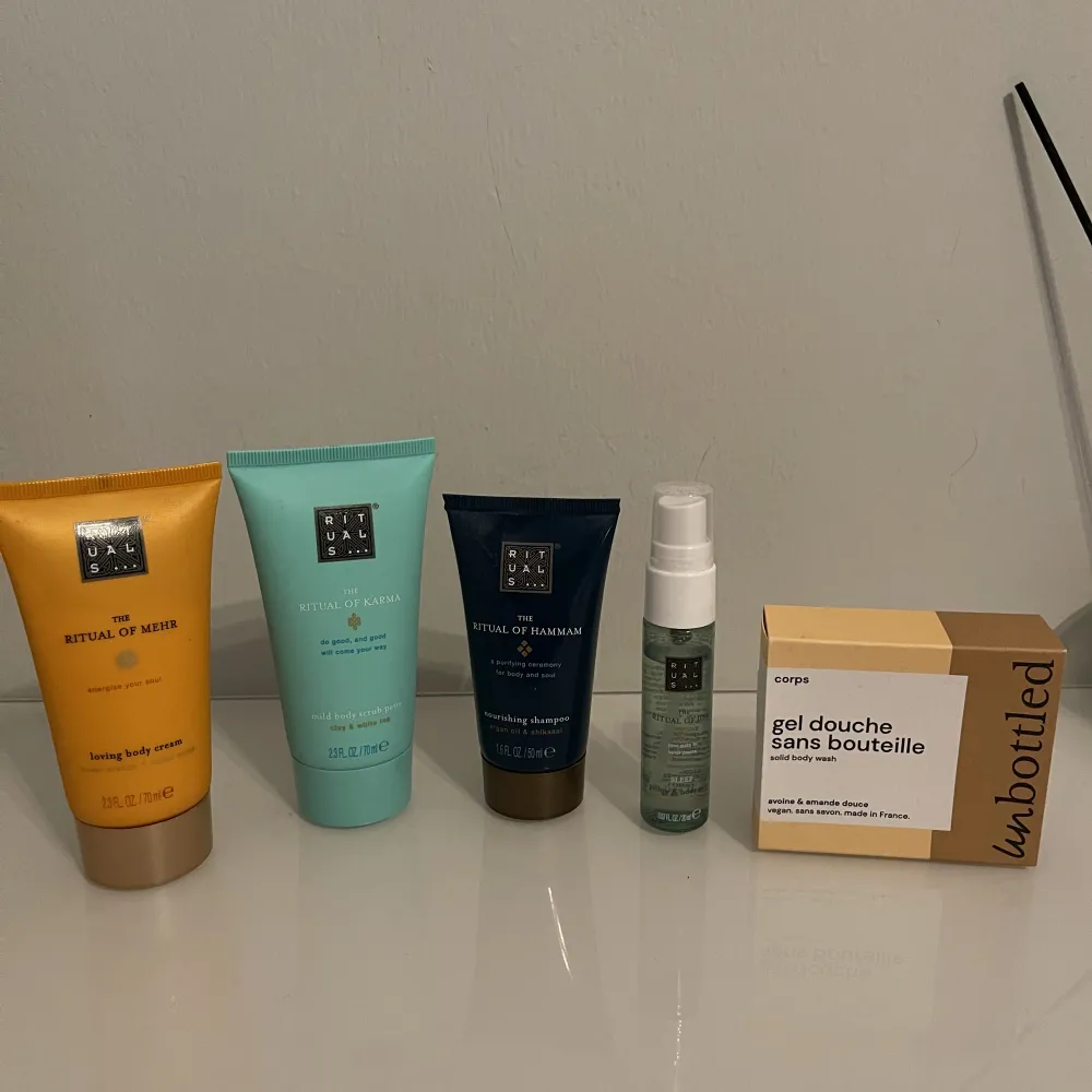 Allt för 300 eller olika priser separat - Rituals body cream, pillow mist, shampoo och solid body wash - Allt är oanvänt + oöppnat - Köparen betalar för frakt - Inga returer - Betalning via köp direkt . Accessoarer.