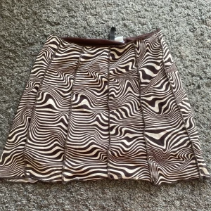 Tjol från hm - Går inte till användning och är lite för kort. 