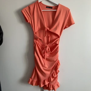 Klänning  - Oanvänd 