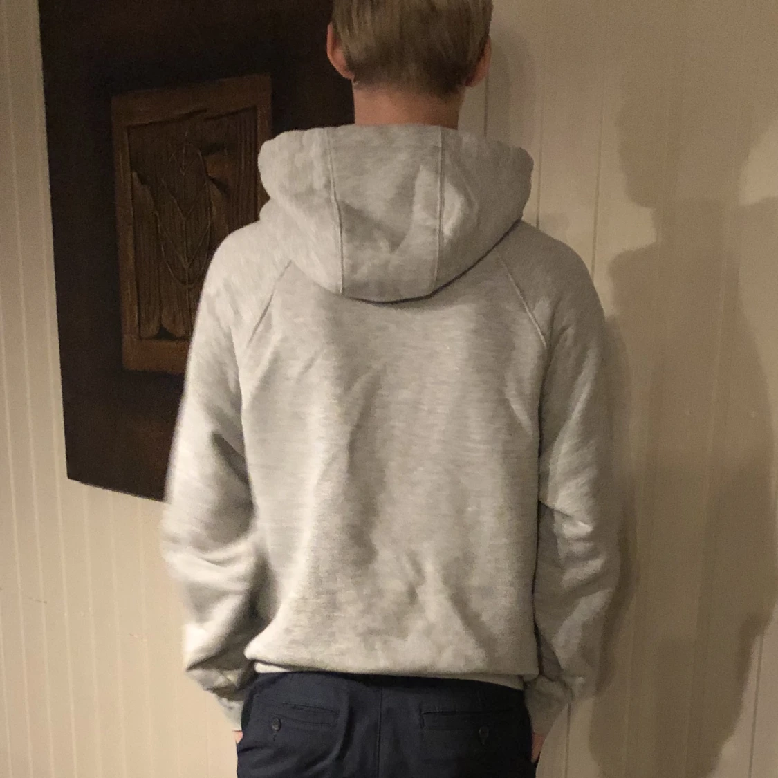 Grå luvtröja - 91
