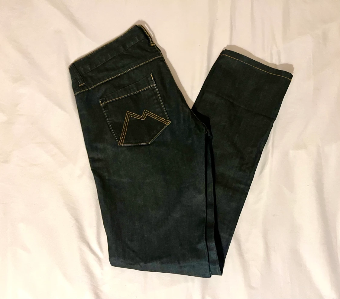 Cottenfield low waist mörkblåa jeans - 90