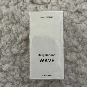Parfym Molly Sandén  - Helt oöppnad parfym från Molly Sandéns kollektion! Köpt för 599🌻