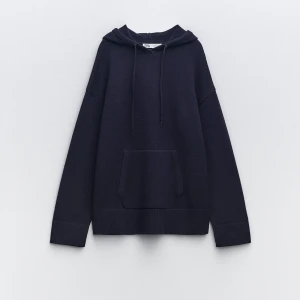 Zara tröja  - Säljer denna nya Zara Hoodie, använt 2-3 gånger! Som ny! 😍INGA DEFEKTER