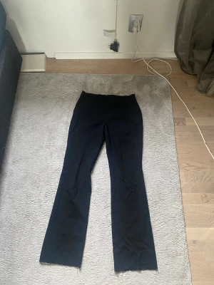 Kostymbyxor - Kostymbyxor från sand, aldrig använda pga köpte fel storlek ☺️