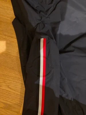 Moncler jacka - Använd 3 gånger bra sick.