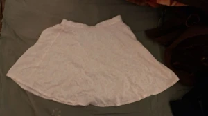 Rosa kjol - Endast testad, kan skickas med fri märkte då blir det billigare i frakt men då är paket ej spårbart🫶🏽