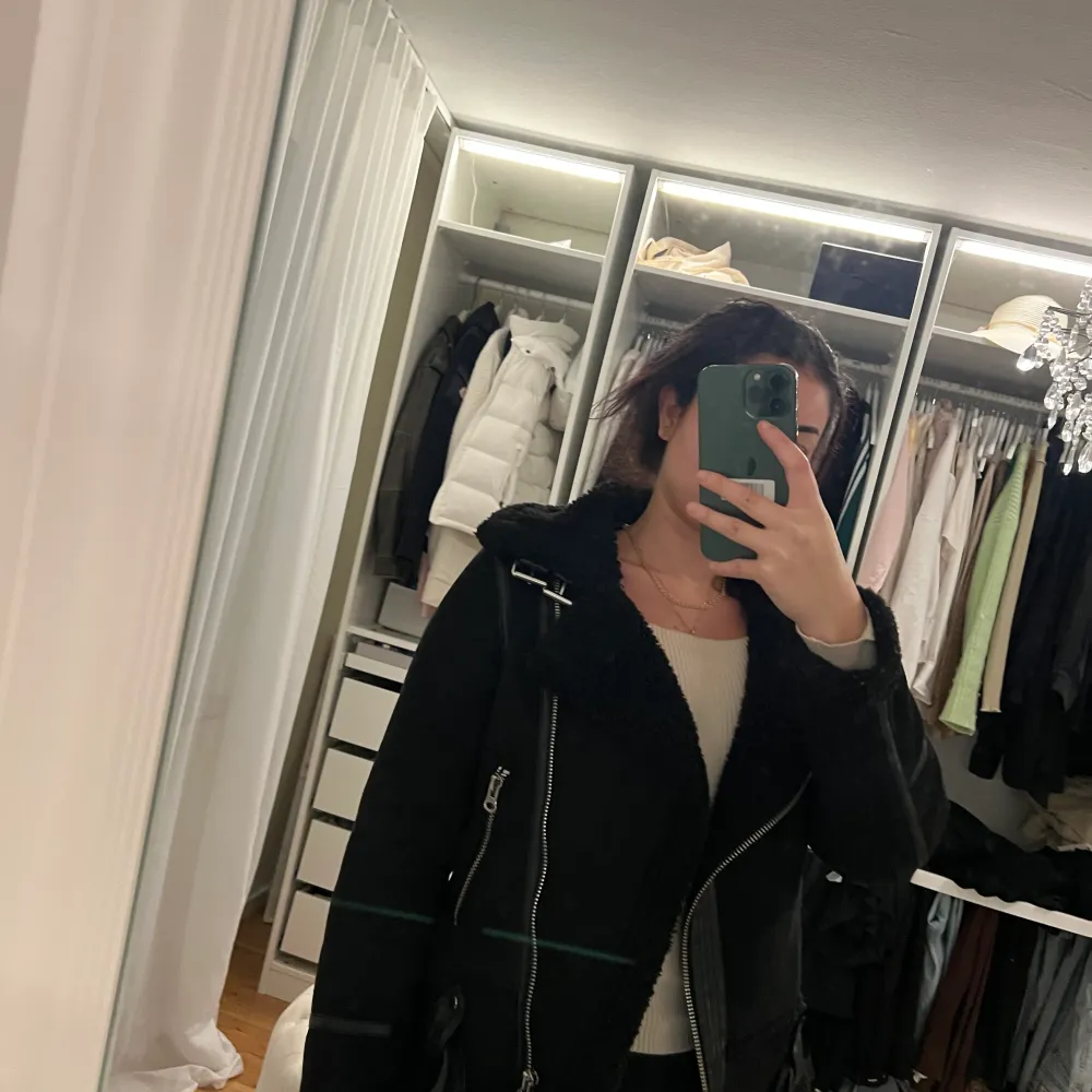snygg och skön bikerjacka från Zara. Inga defekter. . Takit.