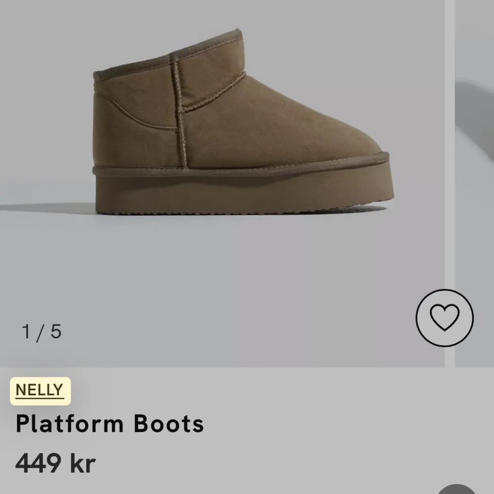 Platform boots från Nelly. Fake mini uggs med plattform. Original pris: 449kr. . Skor.