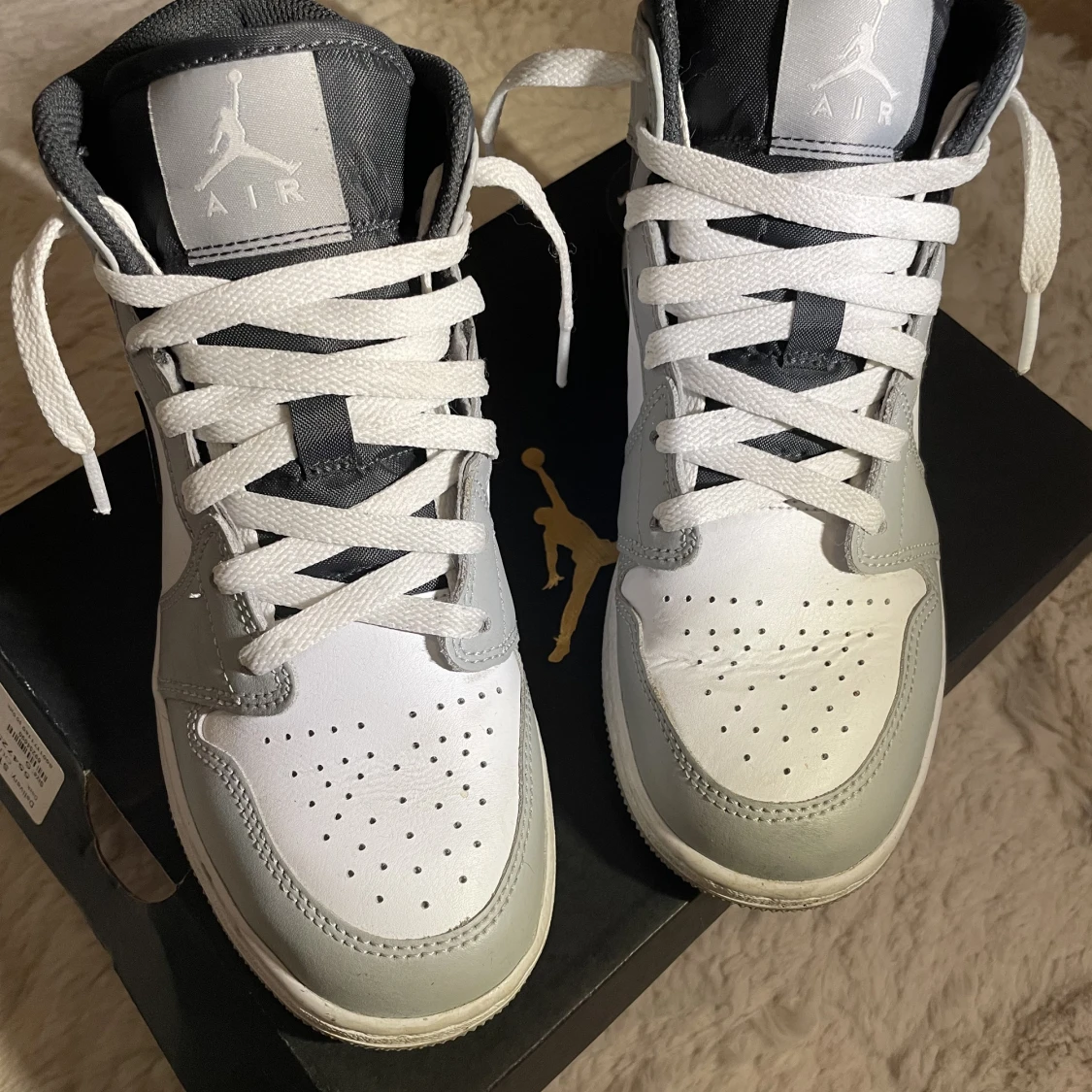 Air Jordan 1 Mid (GS) - 90