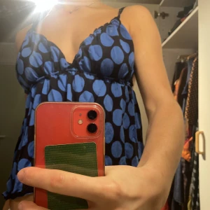 Topp - En superfin topp i odd-molly modell. Storlek S. 