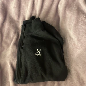 Haglöfs  - Haglöfs fleece i storlek L Köpare står för frakt 